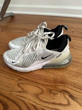 Nike Air Max 270 in White and Black